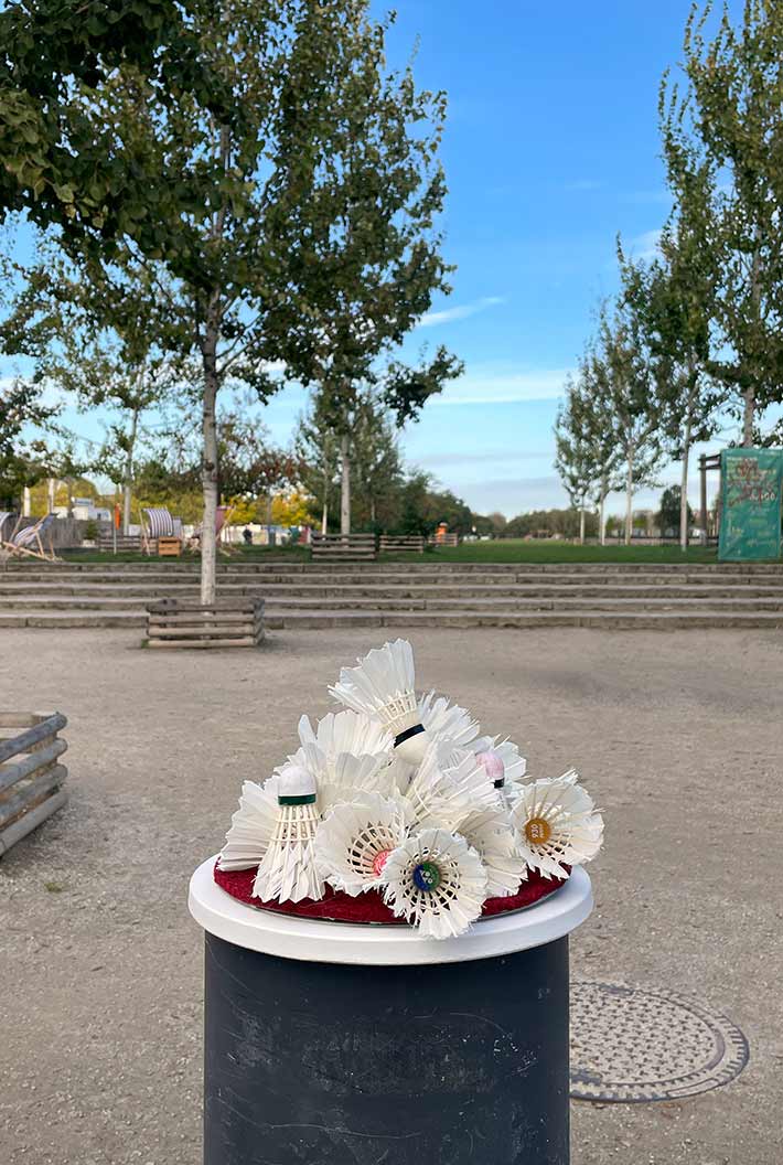 Projekt Picknick auf 40 Pollern am Mauersegler